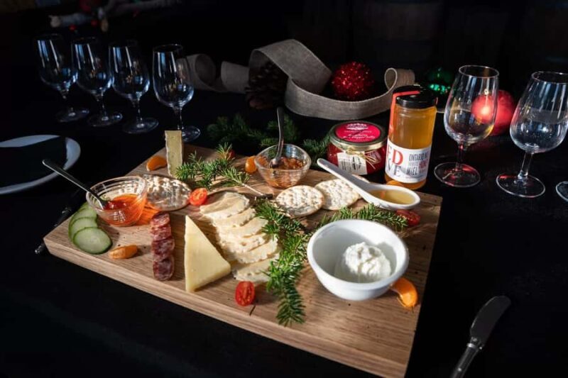 The Blue Mountains: Snowshoe Hike & Wine Tasting Tour - Key Points