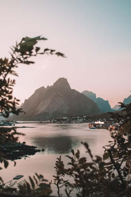 The Bucket list - Reine and Western Lofoten 4h sightseeing - Authentic Experiences and Practical Details