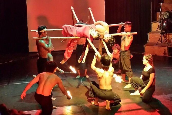The Cambodia Circus, Phare At 19:00 PM - The Atmosphere and Audience Experience