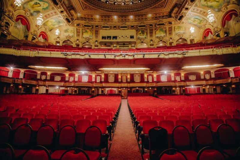The Chicago Theatre Tour Experience - FAQ
