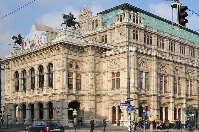 The Cultural Heart of Vienna: A Self-Guided Audio Tour - Detailed Breakdown of the Itinerary