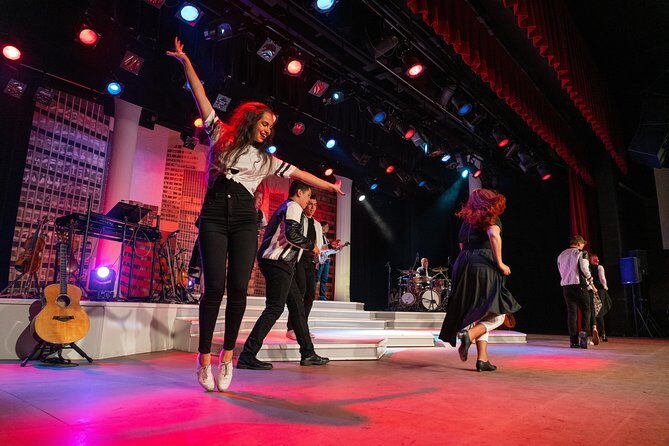 The Dutton Show at the Dutton Family Theater - The Sum Up: Is the Dutton Show Worth It?