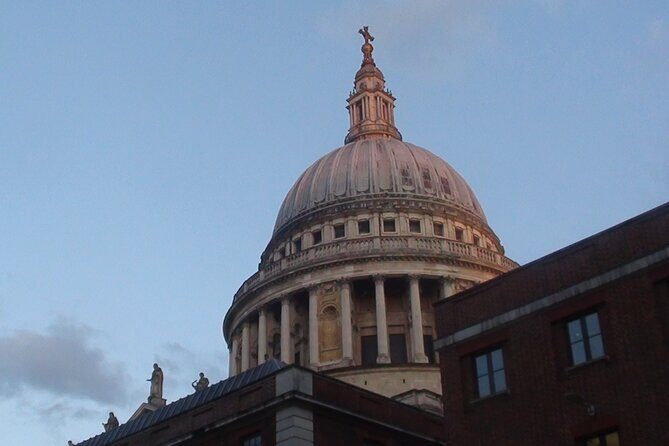 The Fading Light London Ghost Walk - An In-Depth Look at the London Ghost Walk