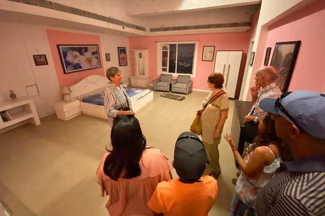 The Famous Bollywood Tour of Mumbai - Additional Information