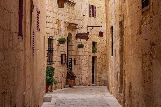 The Food & History Private Tour of Malta - Guides and Authenticity