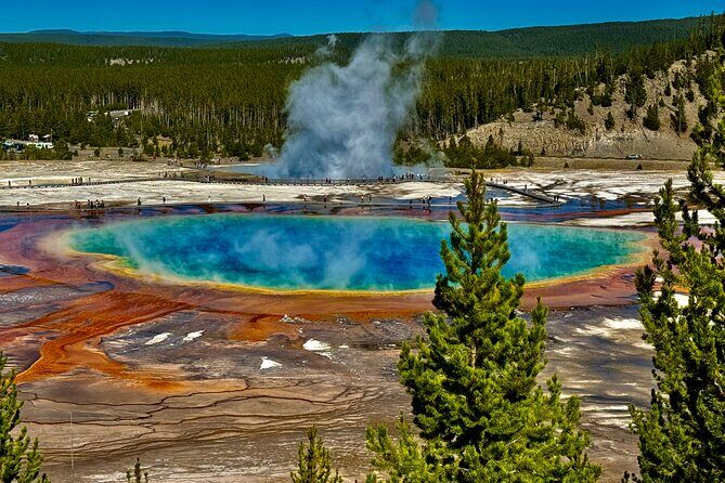 The Full Two Day Private Yellowstone Day Trips West Yellowstone - Experience Yellowstone in Two Days with a Private Guide