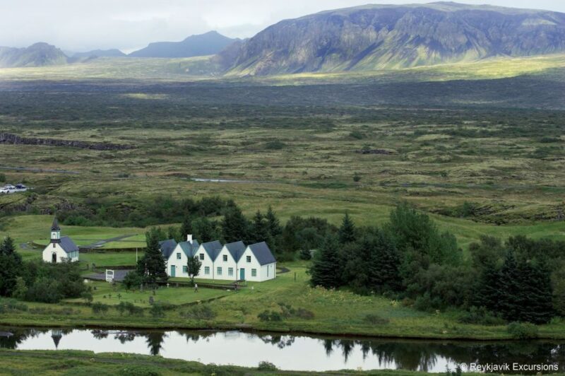 The Golden Circle & Hop On - Hop Off Combo Deal - Explore Iceland’s Iconic Sights in One Day