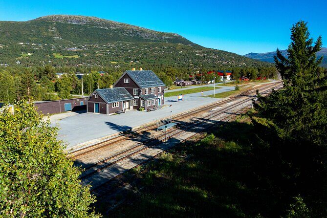 The Golden Train on Rauma Railway in Romsdalen - An In-Depth Look at the Golden Train Experience