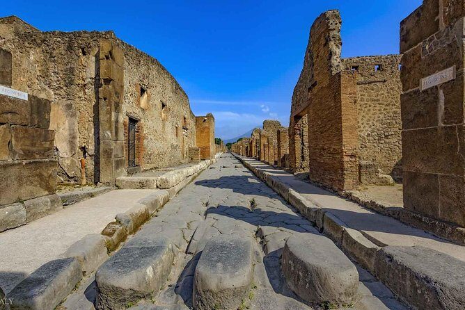 The great beauty of ancient Pompeii told by a local guide / archaeologist - Who Will Enjoy This Tour?