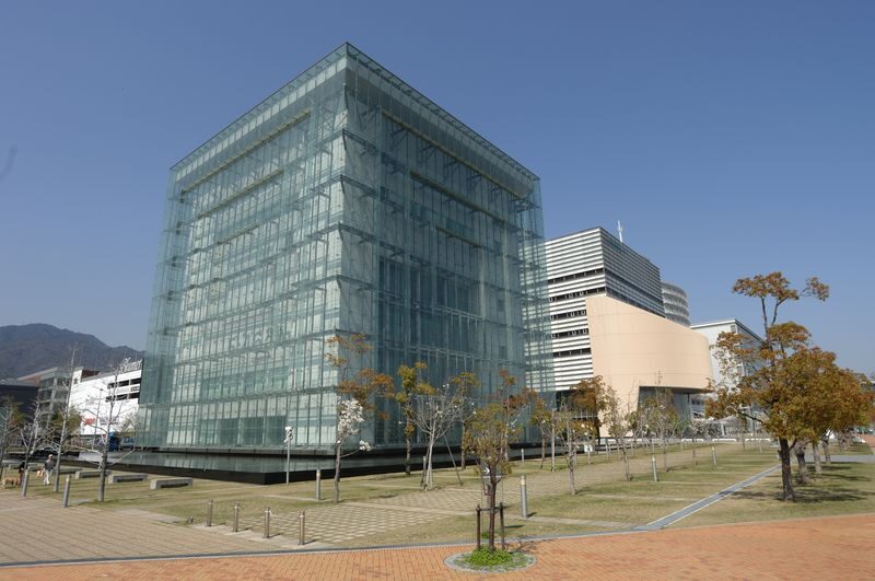The Great Hanshin-Awaji Earthquake Memorial Museum - The East and West Buildings broaden the lesson