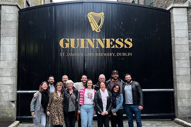 The Guinness Storehouse & Perfect Pint Tour Experience - Visiting the Top Irish Pubs