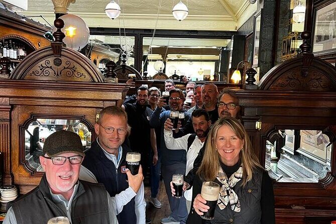 The Guinness Storehouse & Perfect Pint Tour Experience - Guide and Group Size