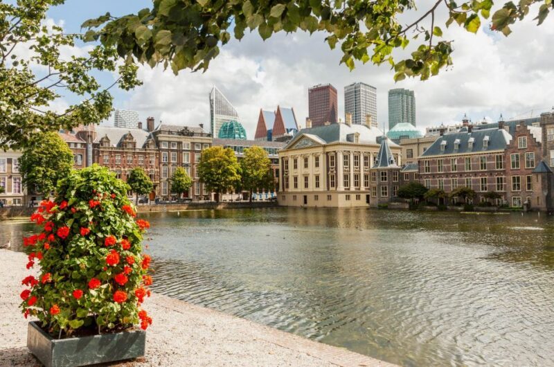 The Hague: Express Walk with a Local in 60 minutes - Why This Tour Offers Good Value