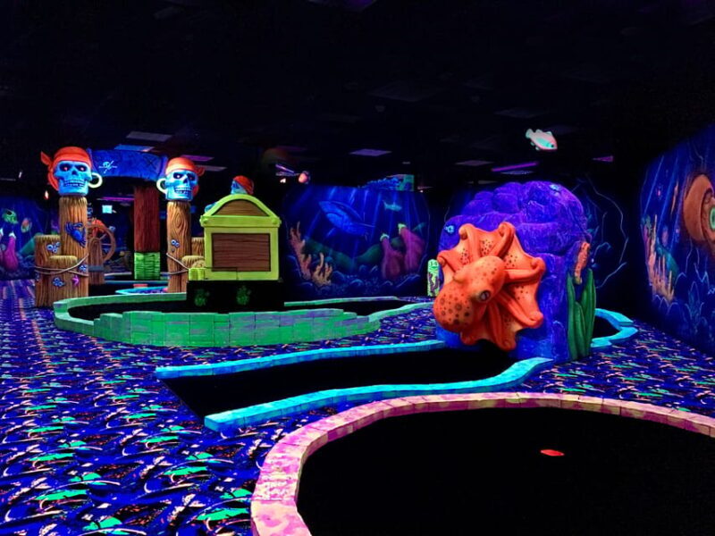The Hague: Glowgolf Glow in the Dark Indoor Minigolf - FAQ