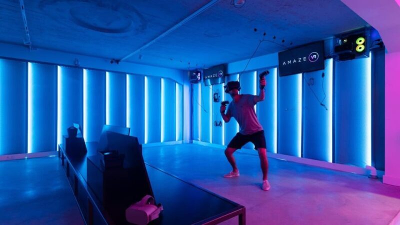 The Hague: VR Escape Room for 2 - 4 people - Key Points