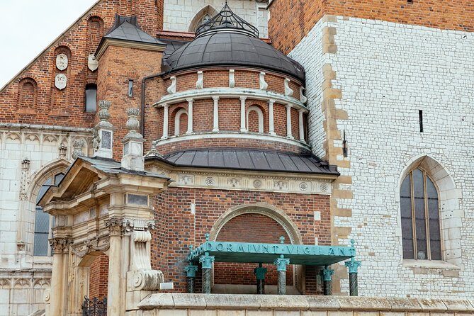 The Heart of Krakow: Old Town & Wawel Castle Private Tour - Exploring Krakow’s Heart: An In-Depth Review