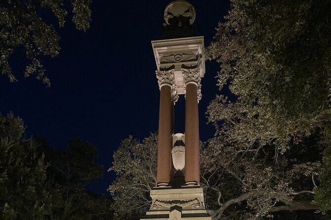 The History Buff: Savannah Walking Tour - Exploring Savannahs Historic District in Detail