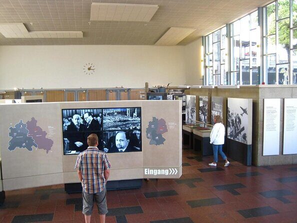 The History of Berlin: WWII PRIVATE Walking Tour With Locals - Key Points