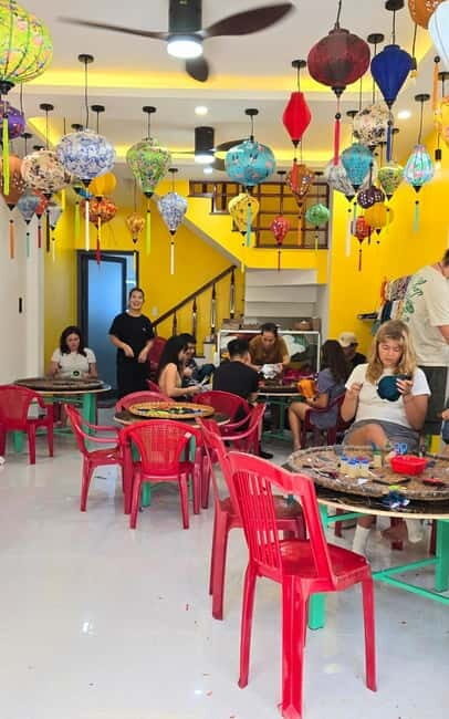 The Lantern Lady: Traditional Lantern Class in Old Town - Key Points