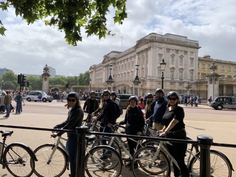 The London "Big Six" and a Pub. 5.5 hour tour - Key Points