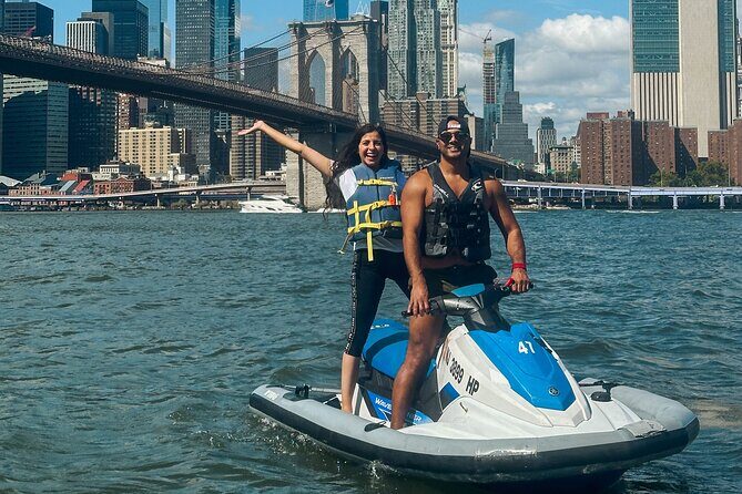 The Manhattan Loop and Statue of Liberty Jet Ski Tour (2.5 hr) - Key Points