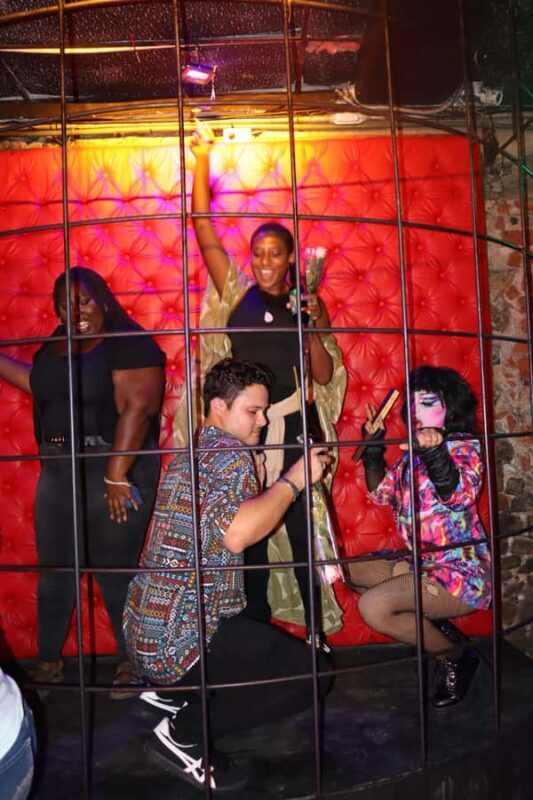 THE MEXICO CITY PUB CRAWL: A real chilango night - The Realities of the Experience