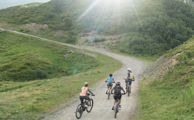The most beautiful mountain lakes by mountain bike - Back to Chamonix and Glacier Views (3 hours)