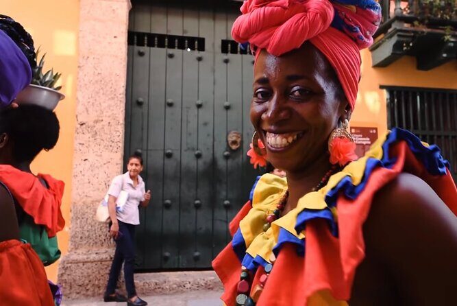 THE MOST COMPLETE TOUR & LUNCH At ANTHONY BOURDAIN FAVORITE SPOT - A Deep Dive into the Cartagena Experience