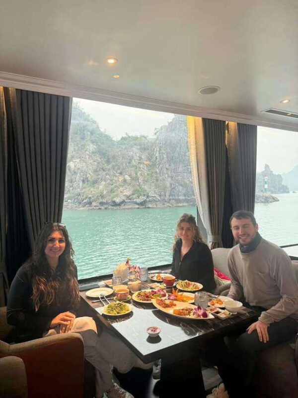 The Newest and Most Luxurious Cruise on the Bay-Day Trip - A Deep Dive into the Experience