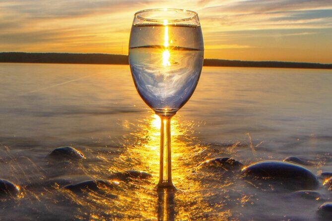 The NON BUS Torch Lake Traverse City Area Wine Tour - Key Points