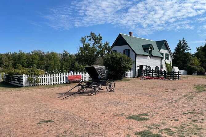 The North Shore and Green Gables Tour - An Authentic Peek at Prince Edward Island: The North Shore and Green Gables Tour