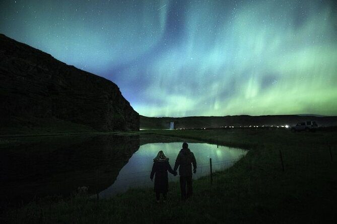 The Northern Lights Hunt - Discover the Magic of the Northern Lights Hunt in Iceland