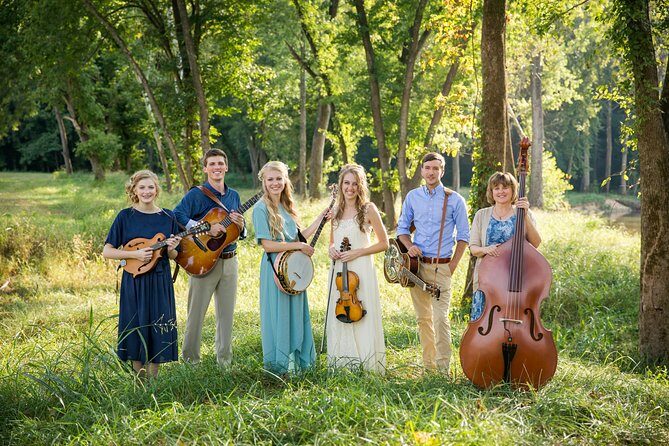 The Petersens at The Little Opry Theatre in Branson - Quick Overview: What to Expect from The Petersens at The Little Opry Theatre