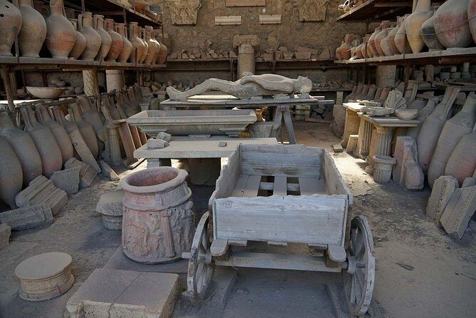 The real life in the old Pompeii tour with Archaelogical Guide All Inclusive - A Closer Look at the Pompeii Experience