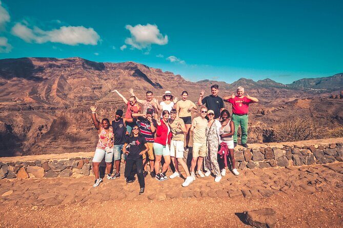 The Red Canyon Tour - Small Group Trip with Local Food Tasting - Transportation and Group Size