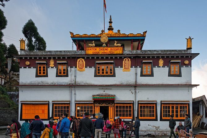 The Road Forks (3 Point & Mix Point). - In-Depth Review of the Darjeeling Road Forks Tour