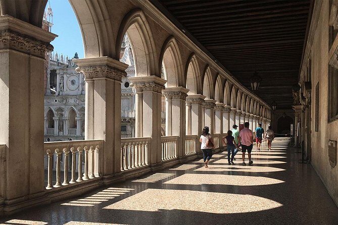 The sacred meets the prophane (free tour to Murano included) - PRIVATE - FAQ