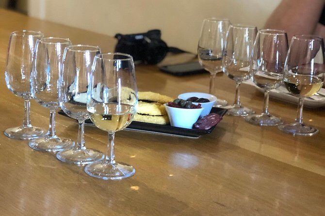 The Santorini Alcoh-all Tour - Key Points