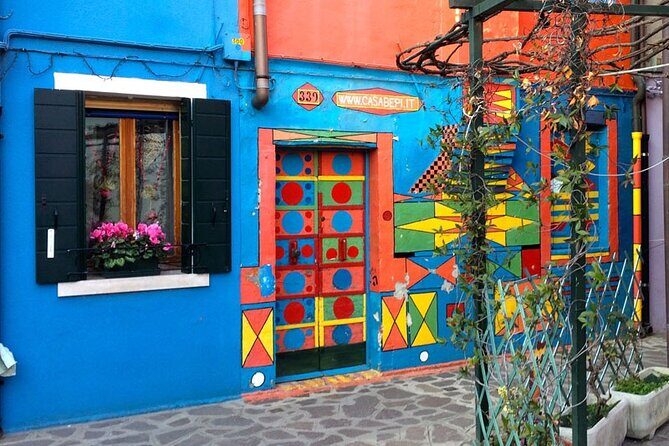 The Secret Corners of Burano - Who Will Enjoy This Tour?