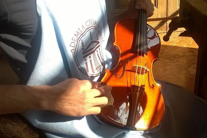 The Secret of Stradivari in Cremona: visit the Violinmaker School - The Secret of Stradivari in Cremona: visit the Violinmaker School