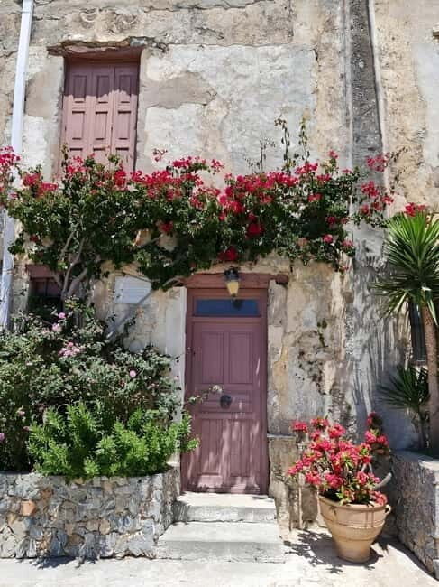 The selective food tour Feel like local from Heraklion - A Practical Guide to the Heraklion Food Tour