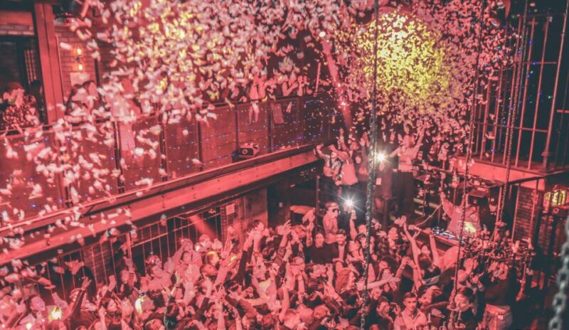 The Seoul Pub Crawl [official] - A Night Out in Seoul: The Pub Crawl Experience