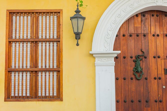 The Soul of Cartagena  A Stroll Through Its Historic Heart - The Final Touch: A Relaxing Drink and Local Atmosphere