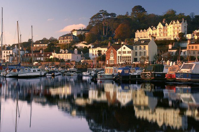 The Spectacular Coastline Boat Tour - A Closer Look at What to Expect