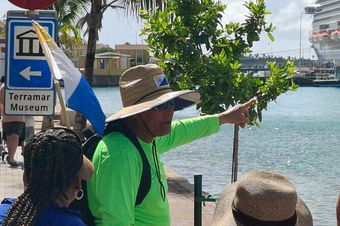 The True Dushi Lokal Experience is just two feet away. - Why This Tour Is Worth Considering