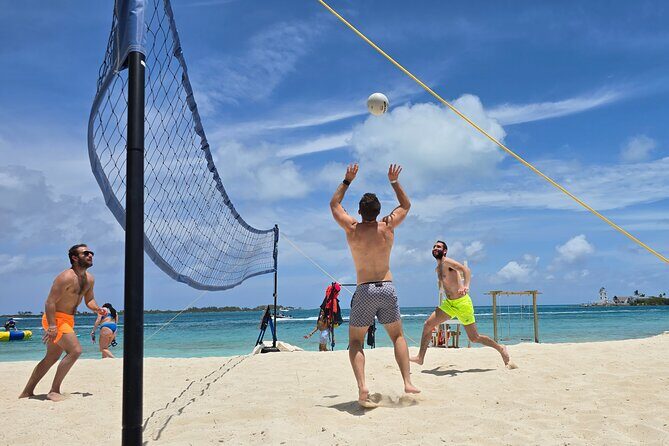 The Ultimate Bahamian Beach Day: Pigs, Jet Ski, Snorkeling & More - What to Expect from the Tour