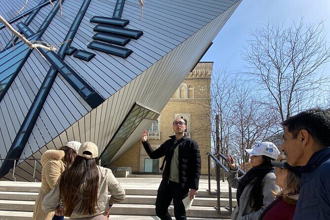 The Ultimate Downtown Toronto Walking Tour - Quick Snapshot