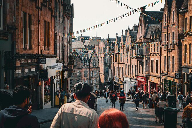 The Ultimate Edinburgh City Hike including Old and New Town - Who Would Love This Tour?