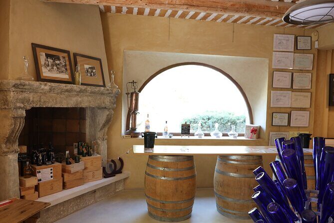 The wines of the Luberon, the Château de Lourmarin & Bastide du Laval olive oil - Key Points