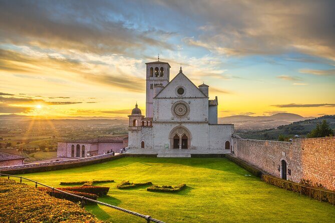 The Wonders of Assisi Private Walking Tour - Discovering Assisi: A Journey Through Time and Faith